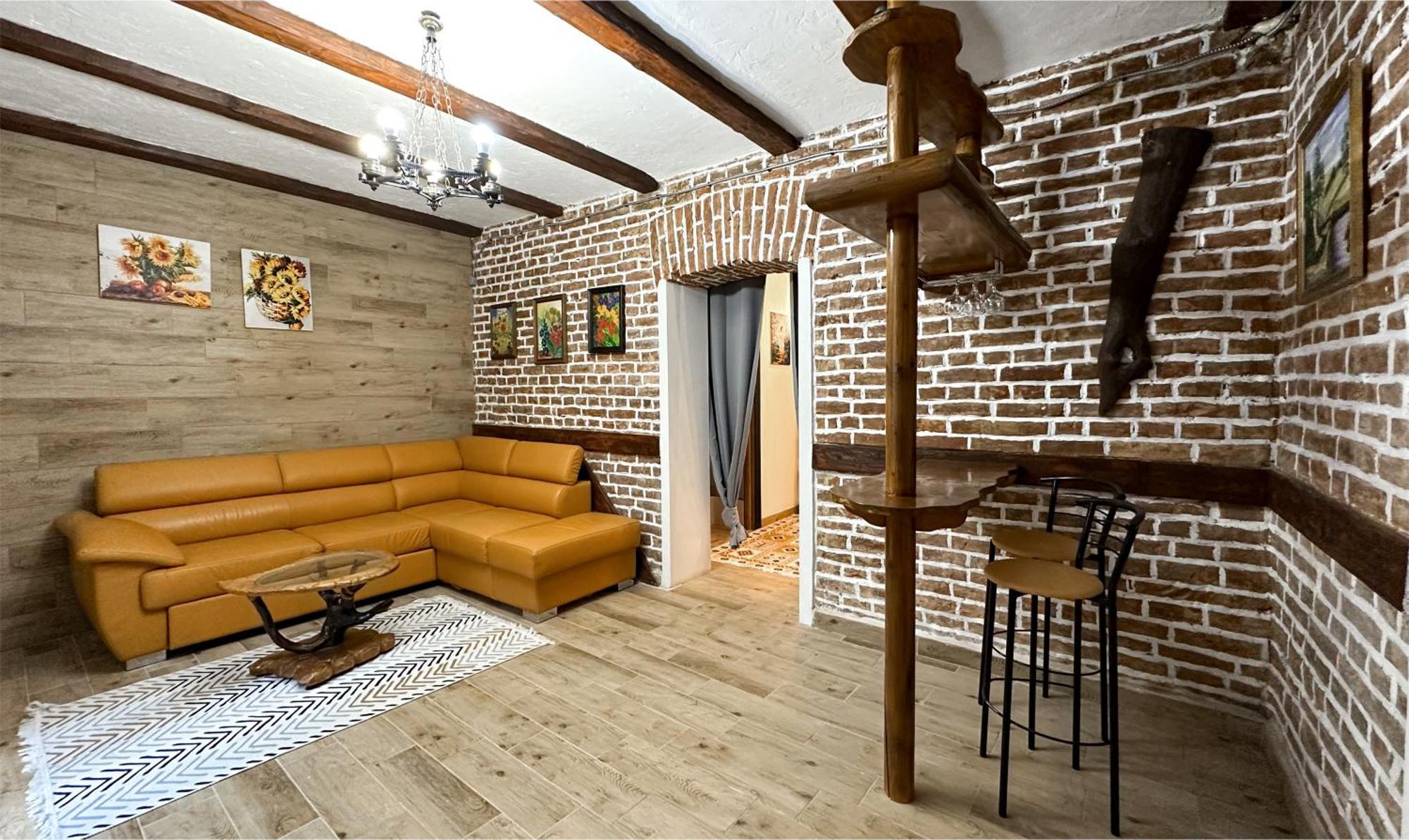 Cozy Apartments In The City Centre Lviv Exterior photo